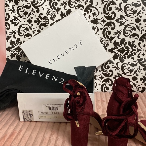 Burgundy wrap up - Picture 5 of 8